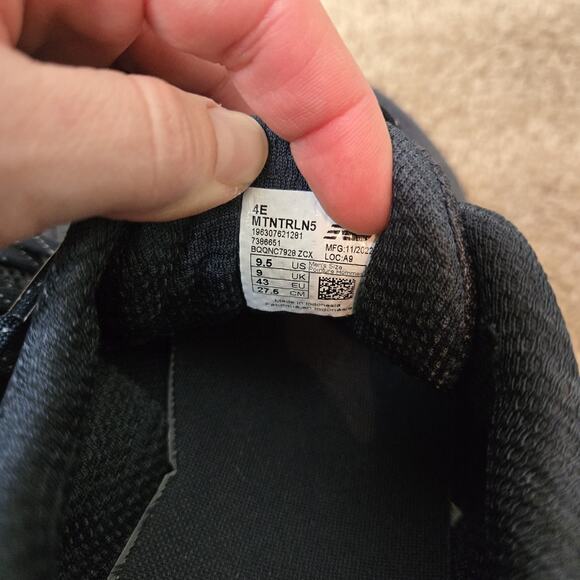 Athletic_Shoes